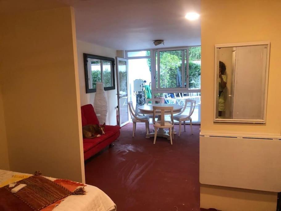Apartamento Abierto Con Patio Matadepera Экстерьер фото