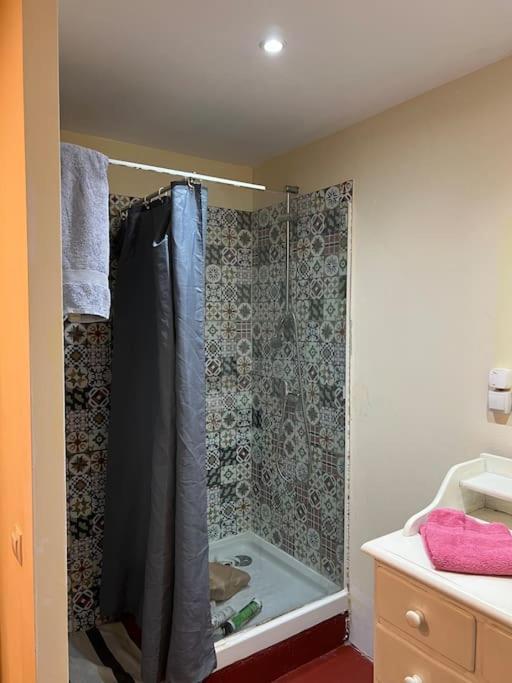 Apartamento Abierto Con Patio Matadepera Экстерьер фото
