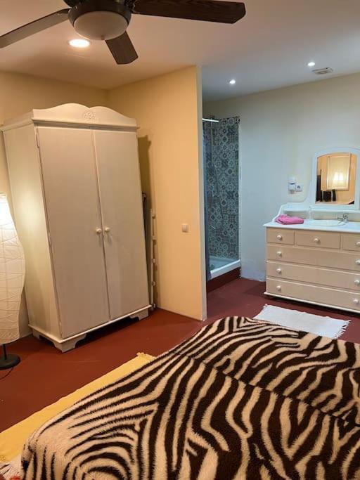 Apartamento Abierto Con Patio Matadepera Экстерьер фото